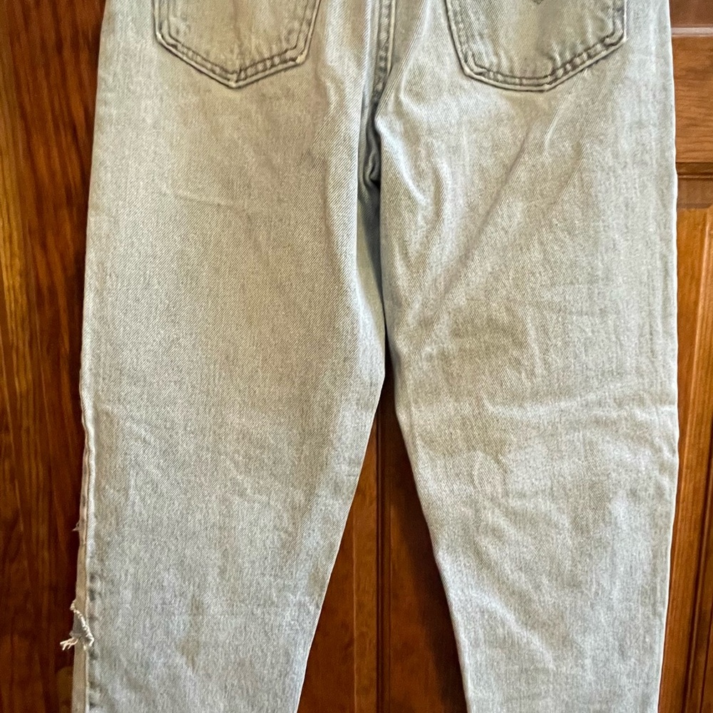 Levi's Blue Boyfriend Jeans with Distressed Star Design - Picture 3 of 5
